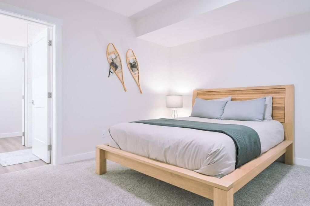 Oasis Getaway, Mins To Lake, King Bed, Dbl Garage Инвермор Екстериор снимка